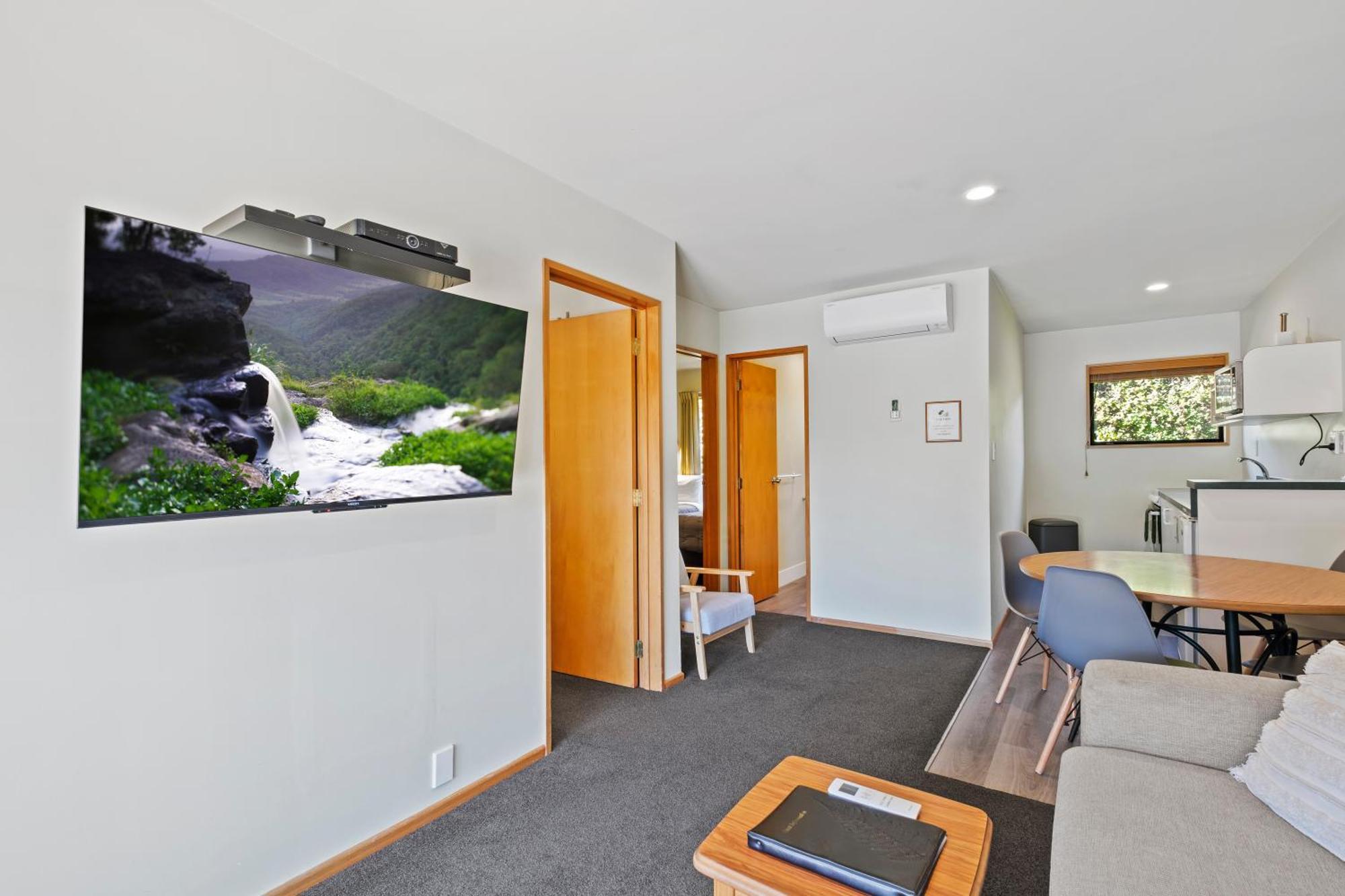 Alpine Garden Motel 4*